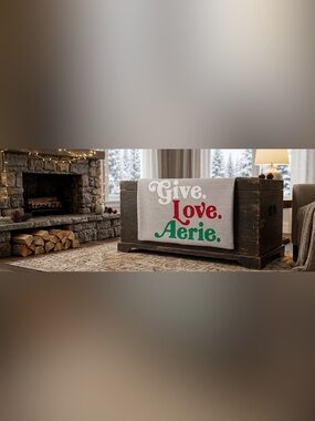 Give Love Aerie Holiday Throw Blanket - NEW